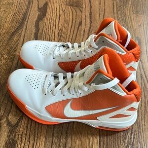 Nike Flywire Men’s High Top shoes size 9